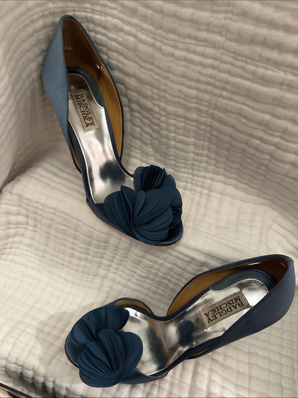 Badgley Mischka Teal Blue Satin Peep-Toe Heels with Floral Applique - Picture 2 of 3